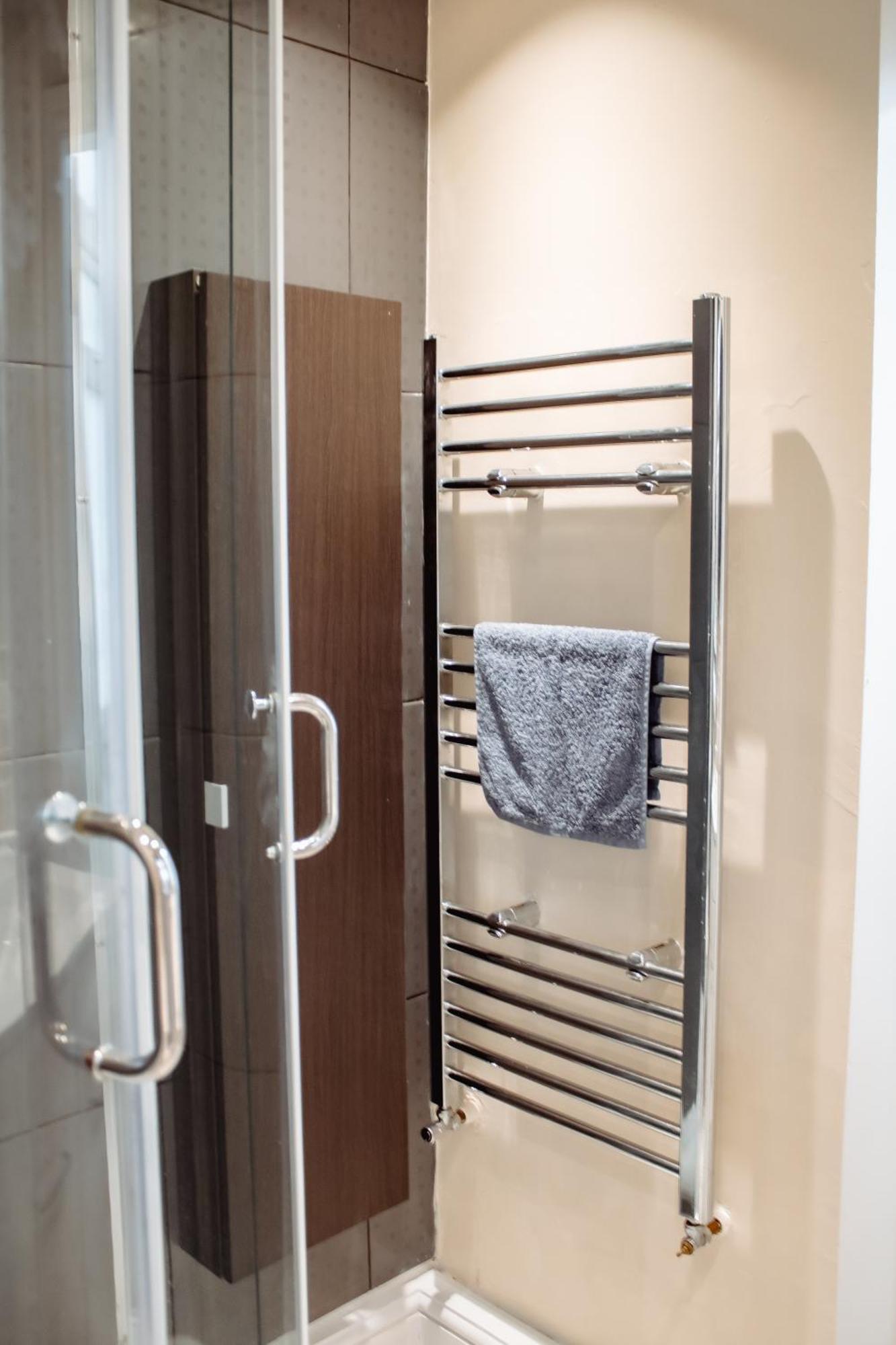 ハロゲートSpacious Flat With Free Parkingアパートメント エクステリア 写真